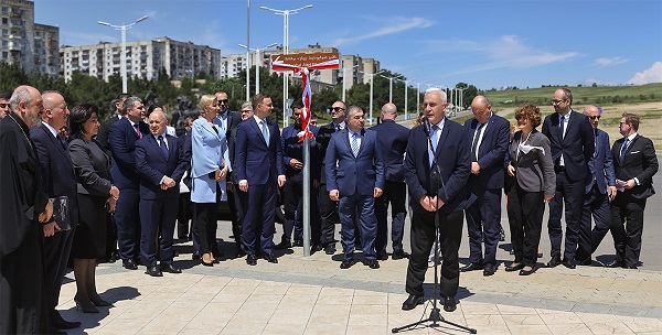 გიორგი ალიბეგაშვილმა პოლონეთის პრეზიდენტთან ანდჟეი დუდასთან ერთად  მარშალ იოზეფ პილსუდსკის სახელობის გამზირი გახსნა