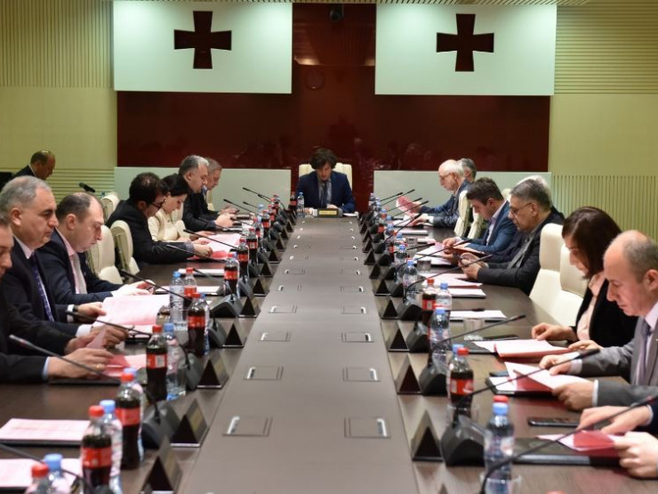 საკონსტიტუციო ცვლილებების საპარლამენტო განხილვები იწყება