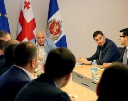 გიორგი მღებრიშვილმა საქართველოს შსს-ს მიერ სხვადასხვა ქვეყანაში წარგზავნილ პოლიციის ატაშეებთან საგანგებო თათბირი გამართა
