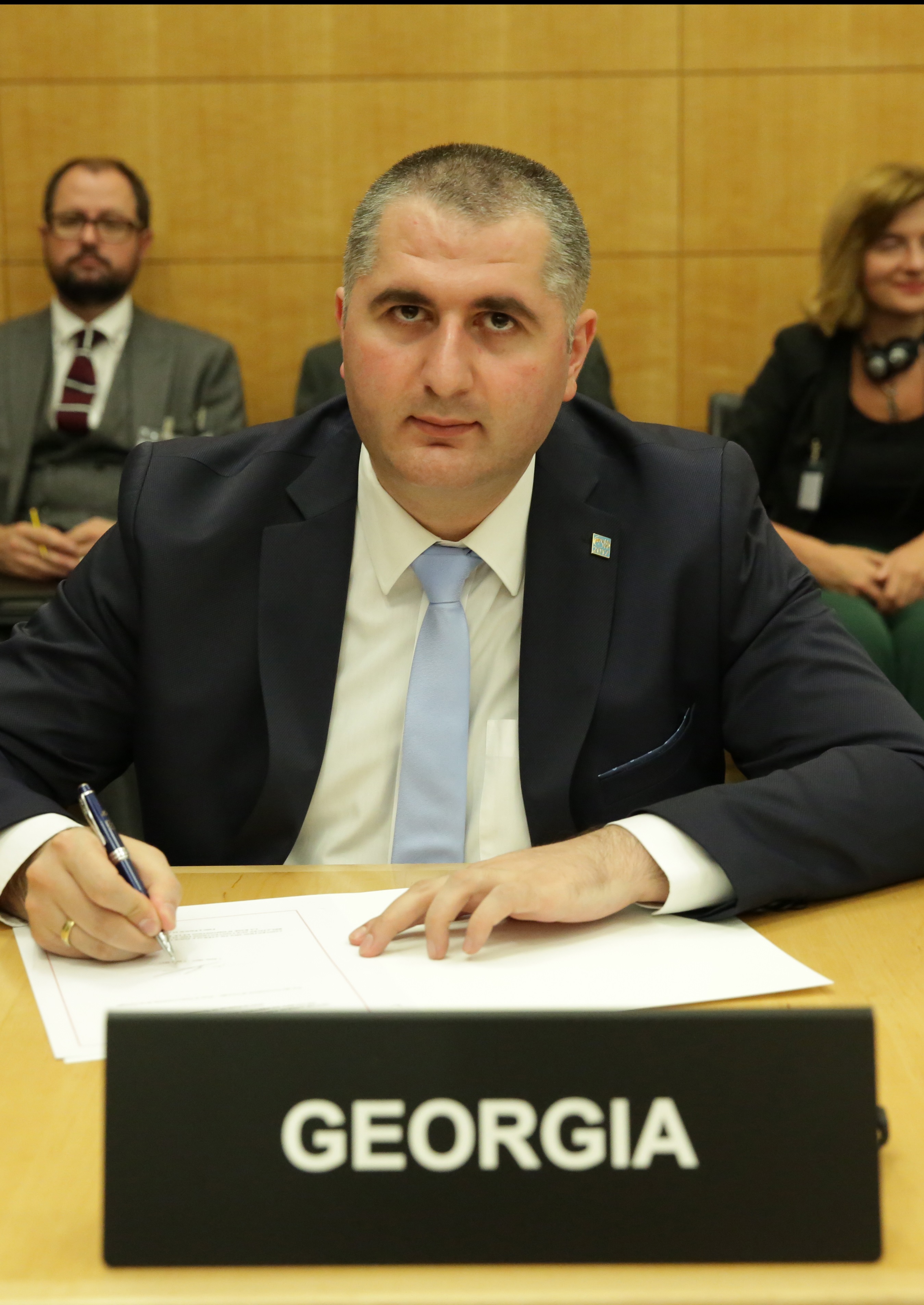 ლაშა ხუციშვილმა საგადასახადო საკითხებზე საერთაშორისო კონვენციას ხელი მოაწერა