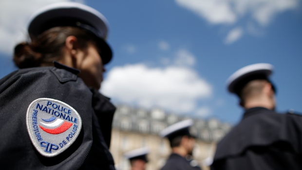 პარიზში პოლიციელი ქალი გააუპატიურეს