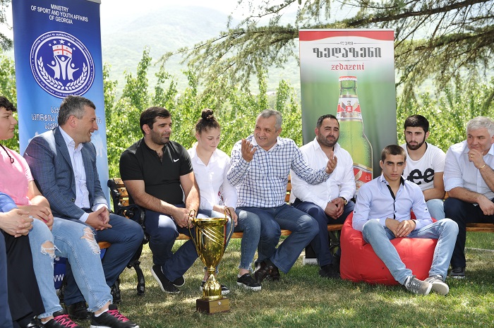 კომპანია ,,ზედაზენმა’’ ევროპის ჩემპიონატიდან დაბრუნებულ ჭაბუკ ძიუდოისტთა ნაკრებს უმასპინძლა