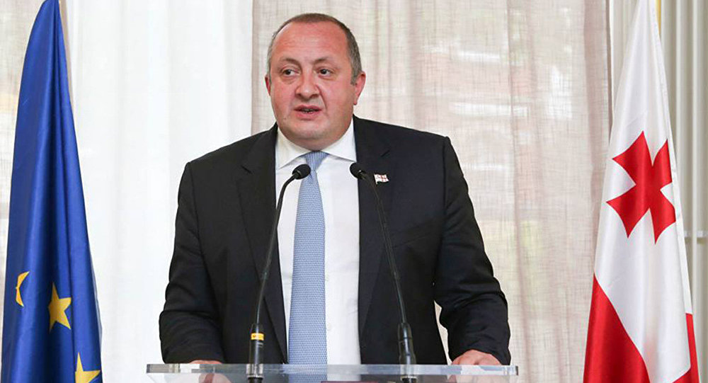 პრეზიდენტი სასაზღვრო პოლიციის ვერტმფრენის ეკიპაჟის წევრებს ღირსების ორდენით დააჯილდოებს