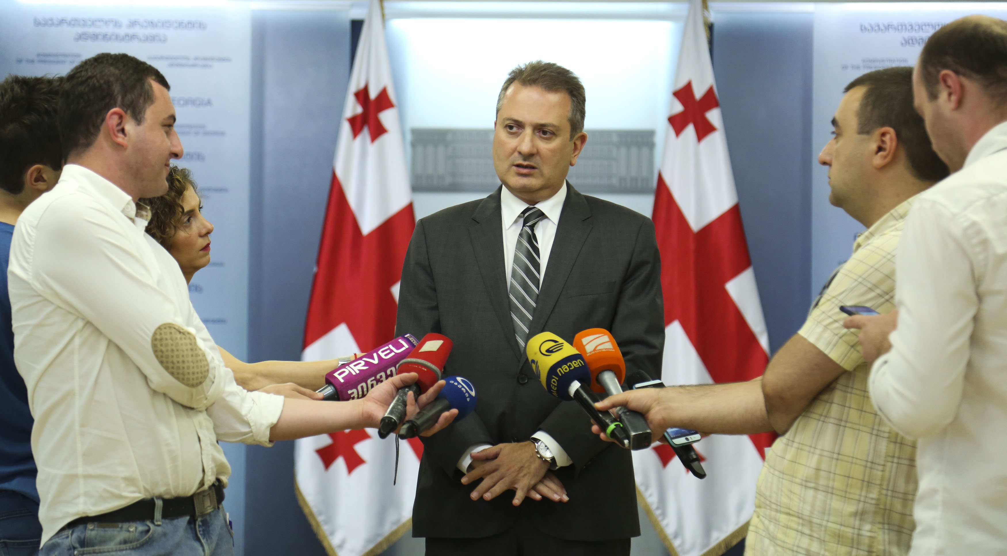 საქართველოს პრეზიდენტის საერთაშორისო მდივანი სერგეი ლავროვს პასუხობს 