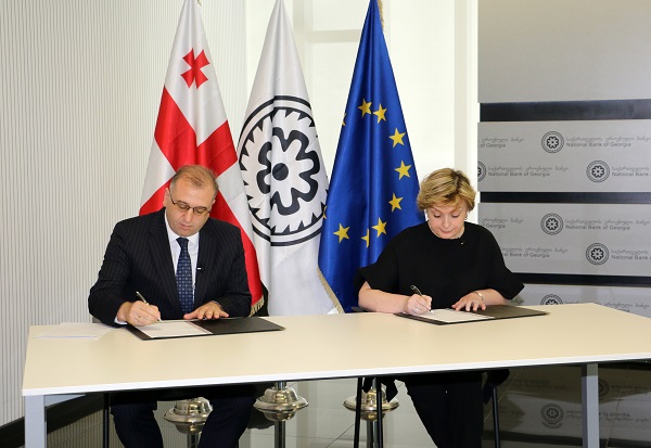 სებ-სა და მოსწავლე ახალგაზრდობის ეროვნულ სასახლეს შორის ურთიერთთანამშრომლობის მემორანდუმი გაფორმდა