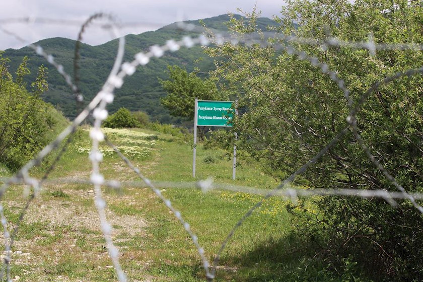 „არა ოკუპაციას“-  საოკუპაციო ხაზთან მშვიდობიანი აქცია მიმდინარეობს 