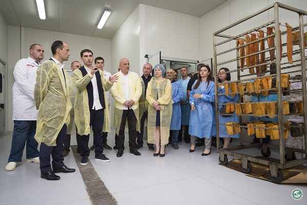 ქარელში თევზის  გადამამუშავებელი საწარმო გახსნა
