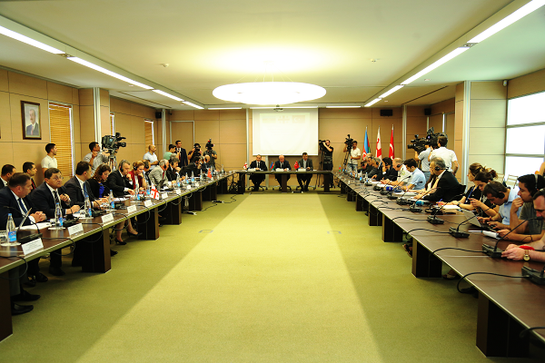 დიმიტრი ქუმსიშვილმა საქართველოს, აზერბაიჯანისა და თურქეთის საბაჟო ადმინისტრაციათა უმაღლესი დონის სამმხრივ შეხვედრაში მიიღო მონაწილეობა