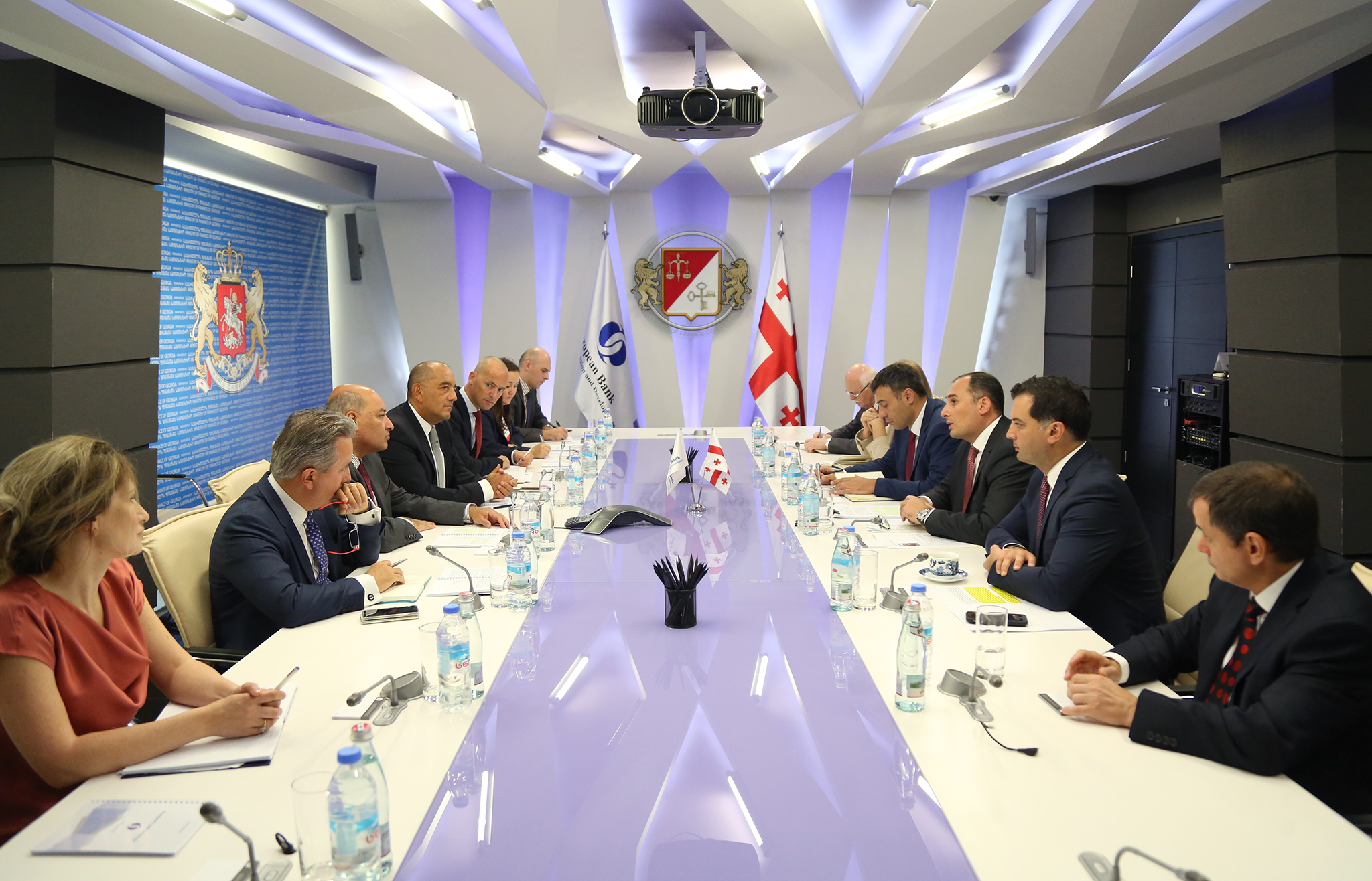EBRD-ის პრეზიდენტს სერ სუმა ჩაკრაბარტი დიმიტრი ქუმსიშვილს ხვდება