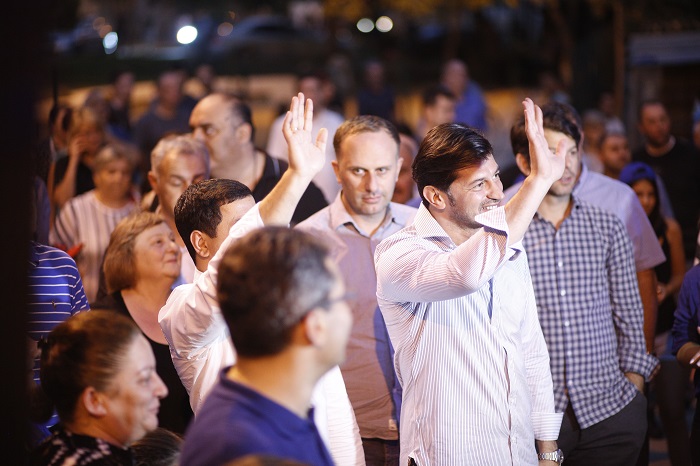 კახა კალაძე ისნის რაიონის მოსახლეობას შეხვდა და მათ საჭიროებებს ადგილზე გაეცნო