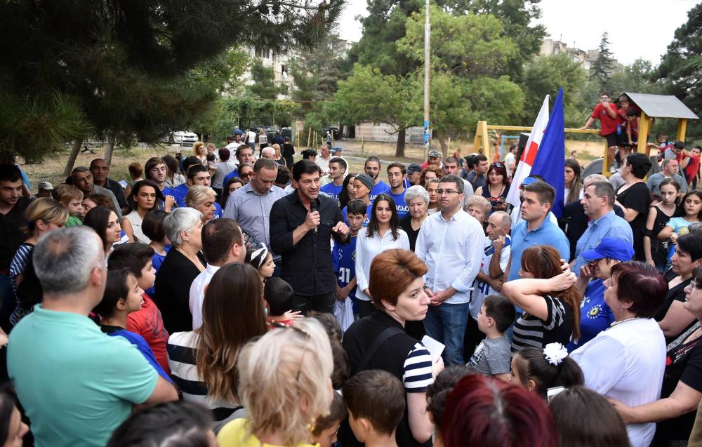 კახა კალაძე სამგორის მოსახლეობას შეხვდა და ქალაქის განვითარების ხედვა გააცნო