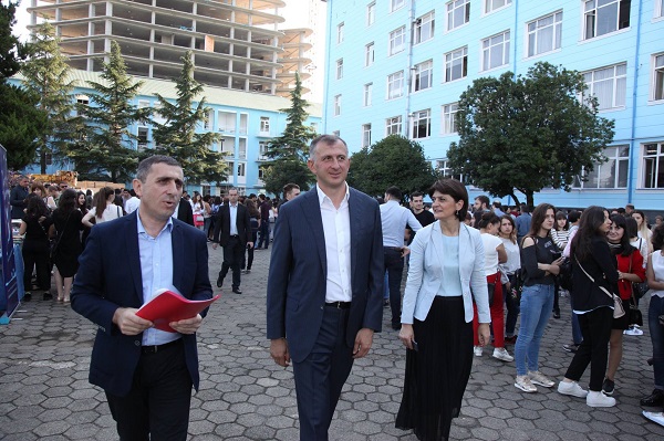 ზურაბ პატარაძემ სახელმწიფო უნივერსიტეტის სტუდენტებს სასწავლო წლის დაწყება მიულოცა