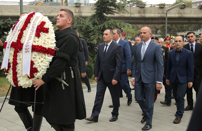 დიმიტრი ქუმსიშვილმა და მთავრობის წევრებმა ტერიტორიული მთლიანობისთვის ბრძოლებში დაღუპულთა ხსოვნას პატივი მიაგეს