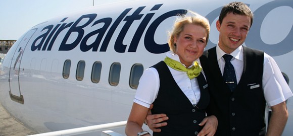 airBaltic-ის ბორტგამცილებლებს  iPad-ები დაურიგეს