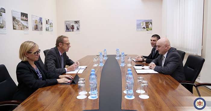 საგარეო საქმეთა მინისტრის მოადგილე ნილს სკოტს შეხვდა