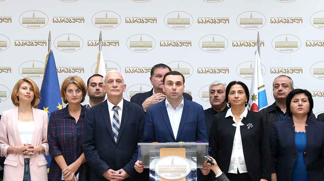 თბილისის მუნიციპალიტეტის საკრებულოში საგანგებო  ბრიფინგი გაიმართა