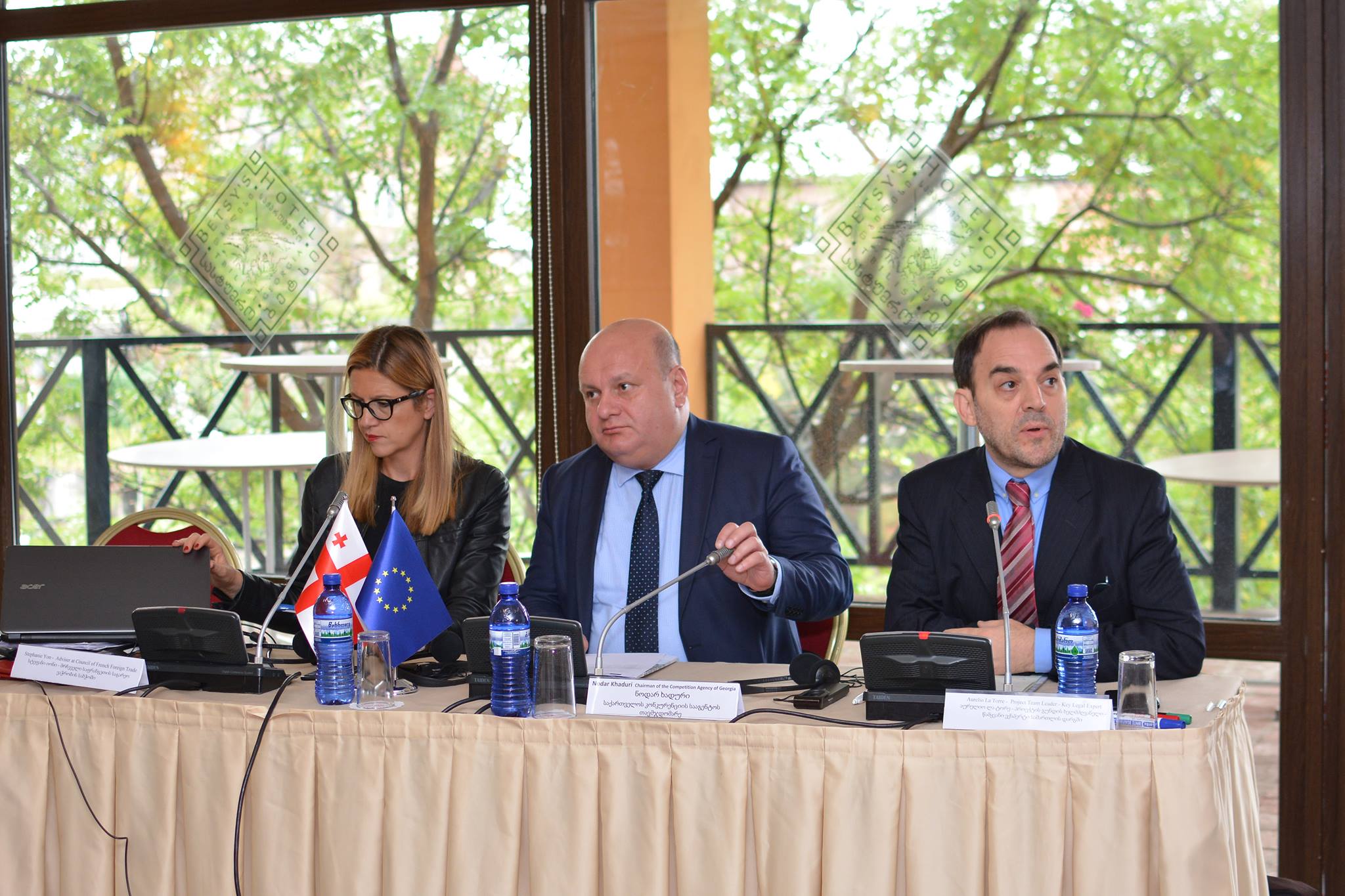 ნოდარ ხადურმა სახელმწიფო შესყიდვებში კონკურენციის თემაზე სემინარი გახსნა