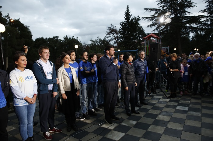 მთავარია უფრო მეტი სამუშაო ადგილი შეიქმნას და მეტი დასაქმებული გვყავდეს - კახა კალაძე
