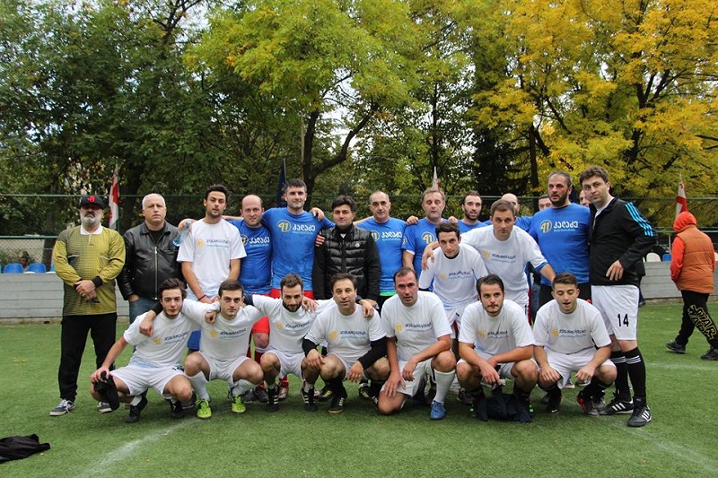 „ქართული ოცნების“ ნაძალადევის მაჟორიტარობის კანდიდატის მხარდასაჭერად საფეხბურთო მატჩი გაიმართა 