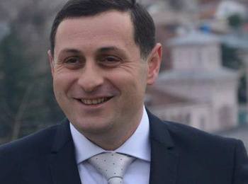 პოლიციელებით სავსე ავტობუსი 2 საათის წინ ჩამოიყვანეს - ენმ-ს ლანჩხუთის მერობის კანდიდატი