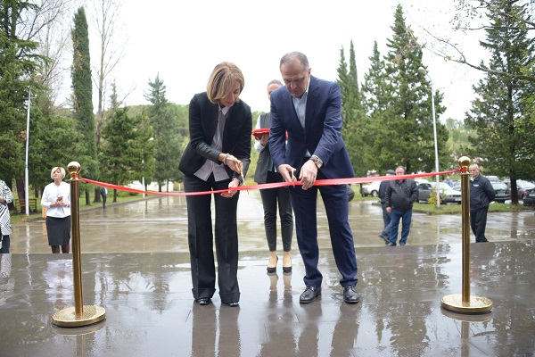 „სამედიცინო კორპორაცია ევექსმა“ ქუთაისის ონკოლოგიურ ცენტრში სტაციონალური განყოფილება გახსნა  