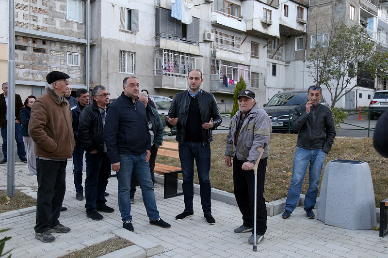 გიორგი მუსხელიშვილმა ვაკის რაიონში  მიმდინარე ინფრასტრუქტურული სამუშაოები დაათვალიერა