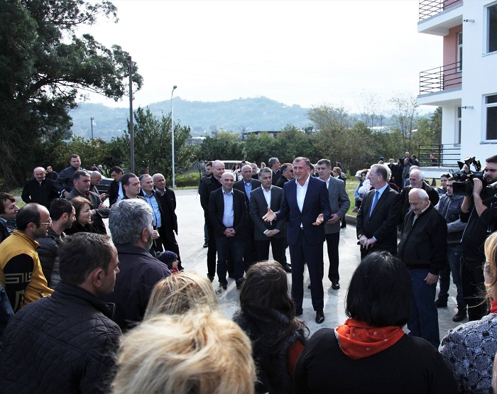 ურეხის სოციალურ სახლში ეკომიგრანტებს ბინები გადაეცათ