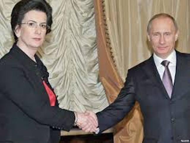 გვჭირდება ეფექტური პრეზიდენტი, როგორიც პუტინია - ნინო ბურჯანაძე