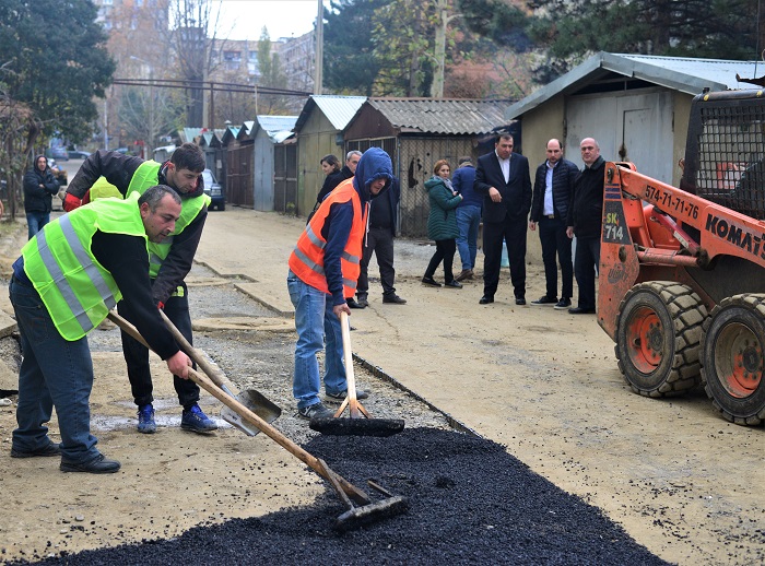 ნაძალადევში კორპუსების მიწისქვეშა კომუნიკაციების რეაბილიტაცია გრძელდება