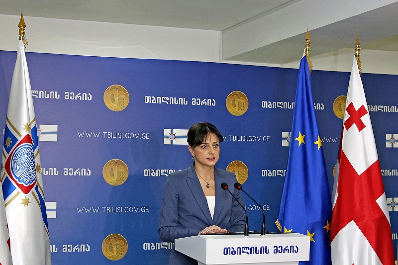 „თბილსერვის ჯგუფი“ ნაგავშემკრები კონტეინერების დაცლას ღამის საათებში, თავდაპირველად, 32 ქუჩაზე დაიწყებს