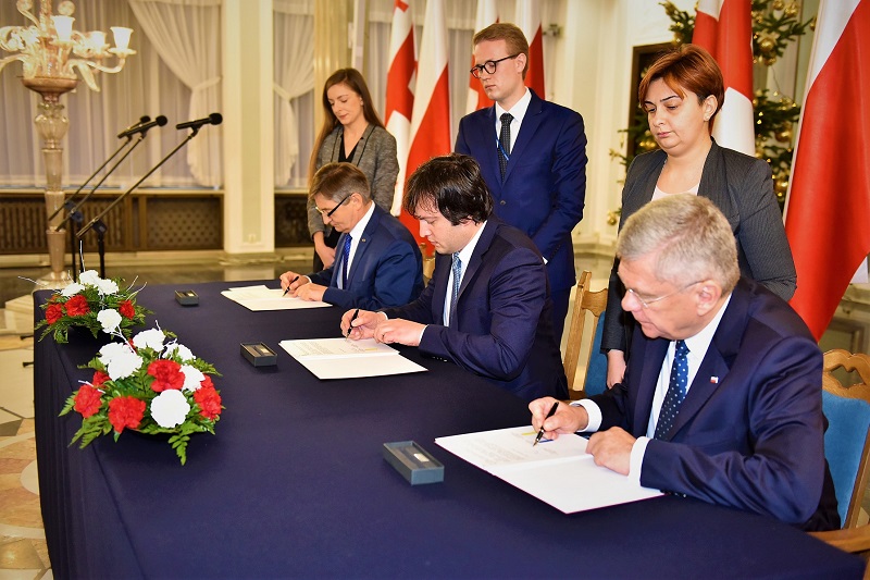 საქართველოს პარლამენტს, პოლონეთის სეიმსა და სენატს შორის სტრატეგიული თანამშრომლობის შეთანხმება გაფორმდა