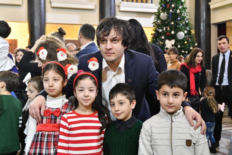 საქართველოს პარლამენტმა საახალწლო ღონისძიებას უმასპინძლა
