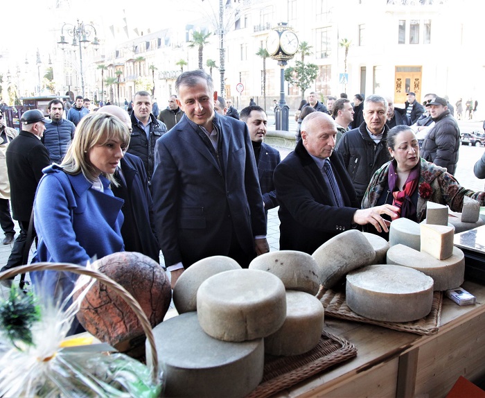 ბათუმში ღვინისა და ყველის ფესტივალი გაიხსნა