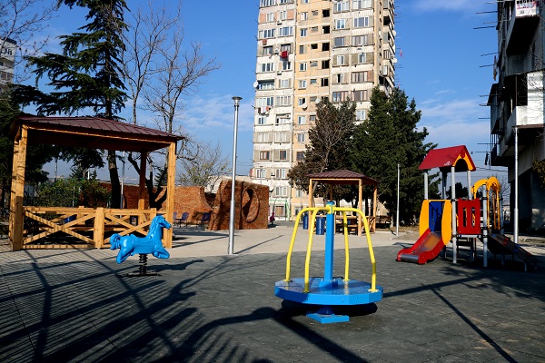 ფანასკერტელის ქუჩაზე სკვერი მოეწყო