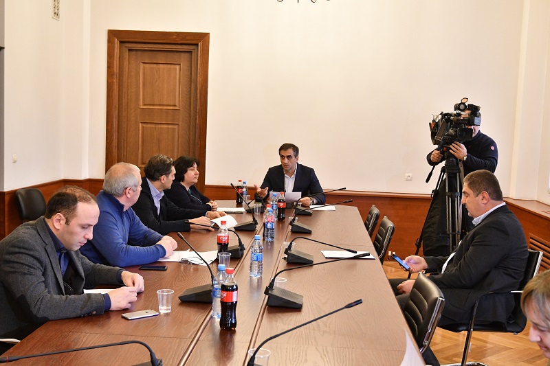 ახალი ფრაქციების შექმნის გამო, პარლამენტის კომიტეტებში პროპორციული წარმომადგენლობის ახალი კვოტები განისაზღვრა