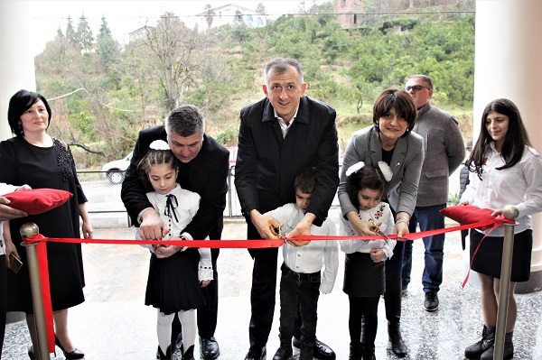 ზურაბ პატარძემ სოფელ კაპრეშუმში ახალი საჯარო სკოლა გახსნა
