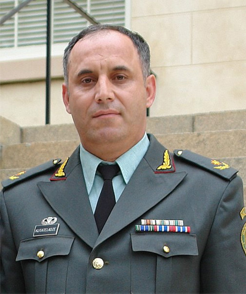 გენერალ ქუთათელაძის მეგობრები უარყოფენ, რომ ის ე.წ. სტამბოლის ბაზრის წილის გაყიდვას გეგმავდა 