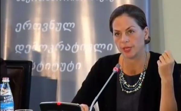 შემაშფოთებელია, რომ  გამოკითხულთა 60%  სატელევიზიო საშუალებებს დეზინფორმაციის წყაროდ მიიჩნევს - ლორა თორნტონი