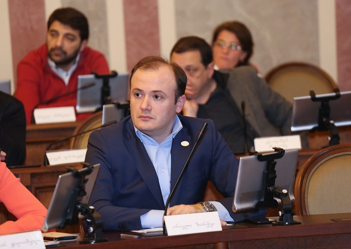 ოპოზიციას მხოლოდ ის დარჩენია, რომ საზოგადოებას შოუების დადგმით დაამახსოვროს თავი - ირაკლი ზარქუა