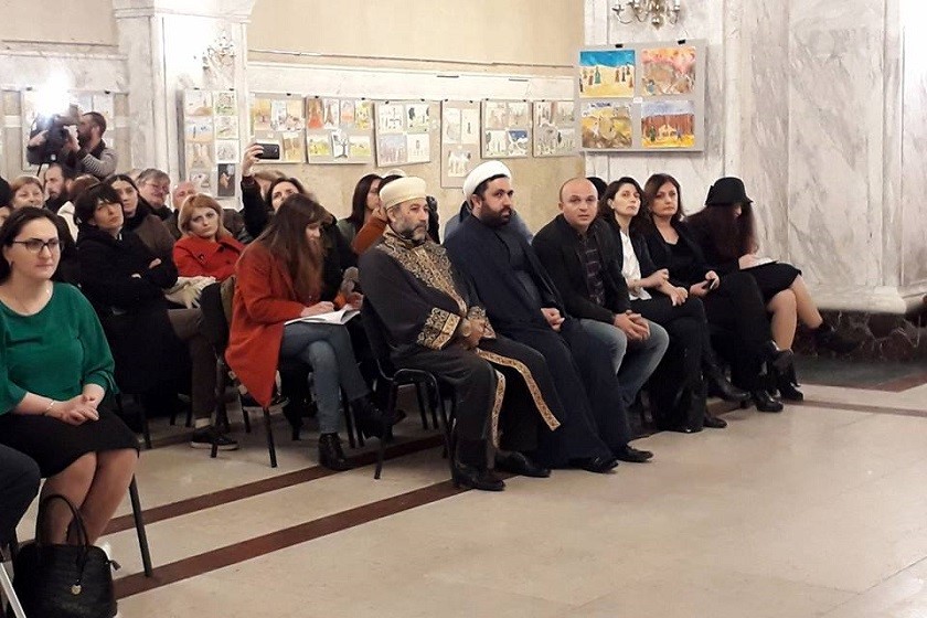 საქართველოს მუსლიმთა სამმართველო სკოლებში რელიგიის სწავლებას მხარს უჭერს
