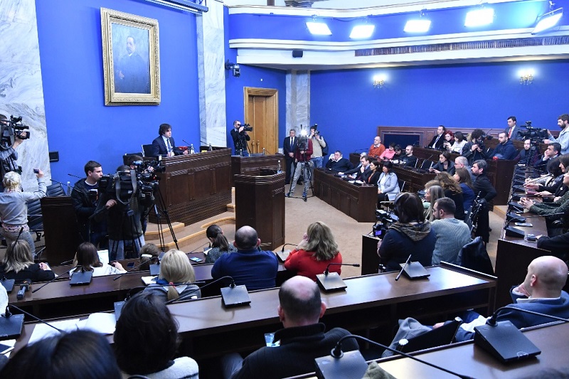 ან უნდა გავაუქმოთ საზოგადოებრივი მაუწყებელი, ან ეს 1,5%, რომელშიც ვიხდით 50 მილიონს, უნდა გავხადოთ 5 %, 6 % 7%-იანი- ირაკლი კობახიძე