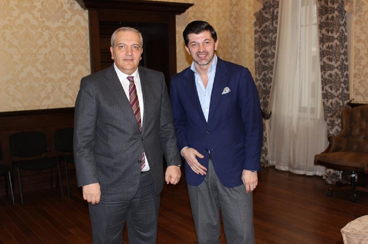 “სომხეთის დერეფნული იმედი კრახს განიცდის” - აზერბაიჯანული მედია თბილისის მერისა და სომხეთის ელჩის შეხვედრის შესახებ წერს