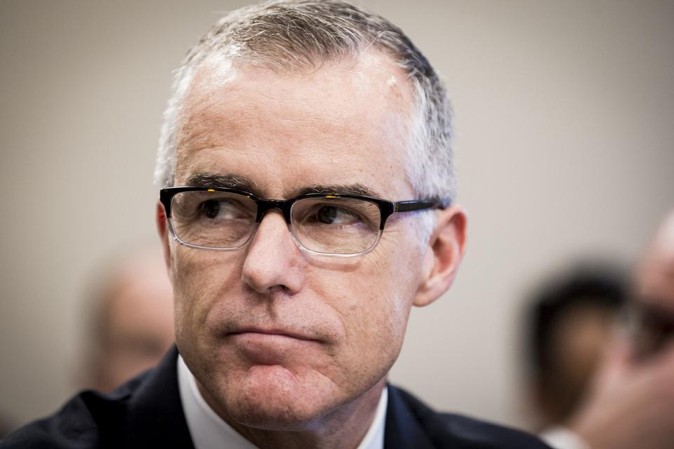 FBI-ის შეფის მოვალეობის შემსრულებელი თანამდებობიდან გადადგა