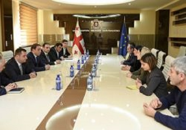 პროკურატურა თემირლან  მაჩალიკაშვილის ოჯახის წევრებთან შეხვედრის შესახებ ინფორმაციას ავრცელებს