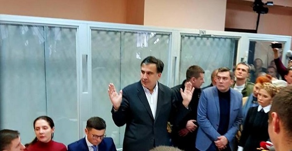 გამასამართლეთ აქ „სახელმწიფო გადატრიალების და ფე-ეს-ბესთან თანამშრომლობისთვის“ - სააკაშვილი ლუცენკოს პასუხობს 