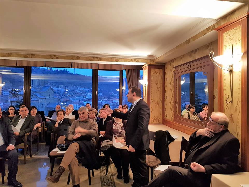 სამედიცინო ასოციაციების გაერთიანების შემაჯამებელ სხდომაზე  რეკომენდაციების ჩამონათვალი მოისმინეს 