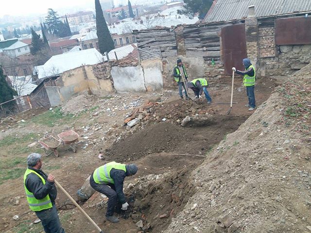 არაგვისპირელის ქუჩაზე ახალი სკვერი მოეწყობა