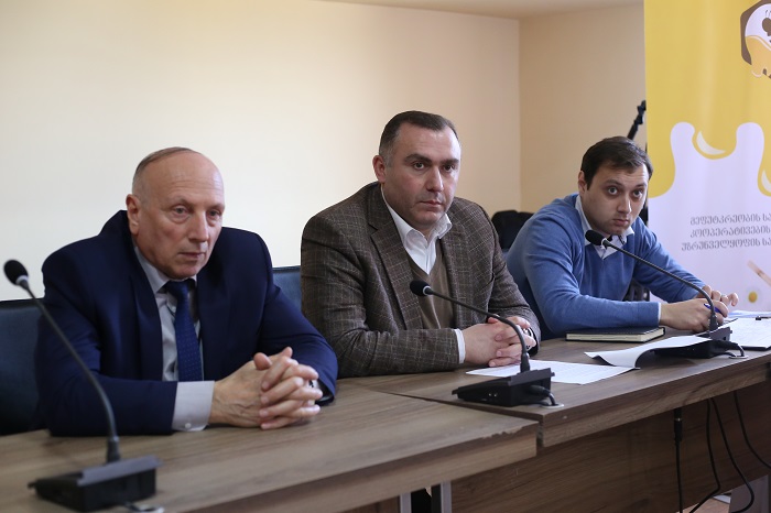 ქობულეთში ფერმერებს  კოოპერატივების ხელშეწყობის პროგრამები წარუდგინეს