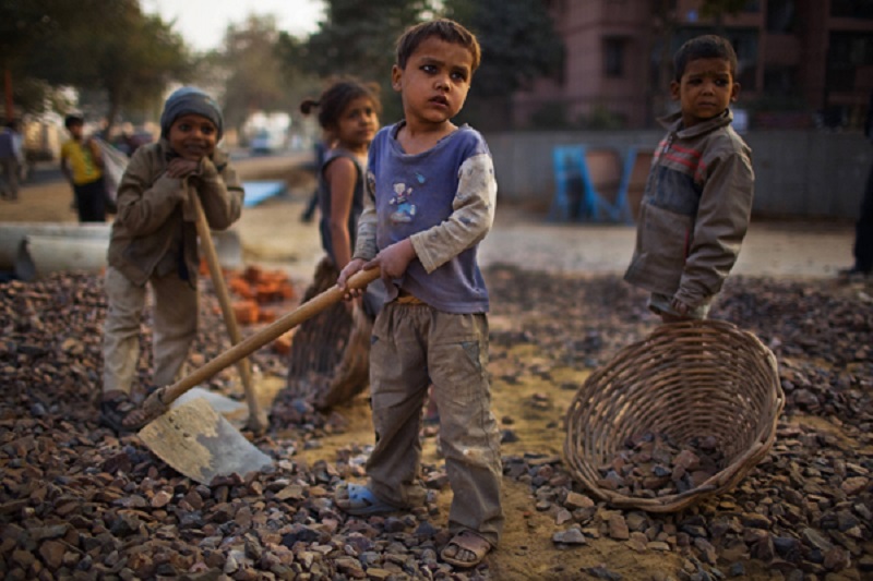 მსოფლიოში 152 მილიონ ბავშვს მუშაობა უწევს 
