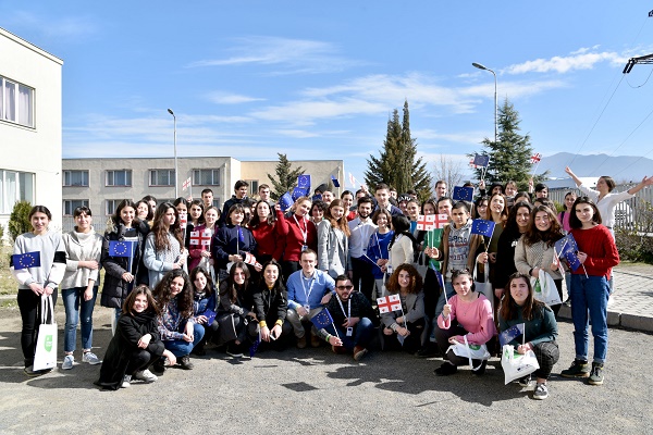 „ახალგაზრდა ევროპელი ელჩები“ ქართველ ახალგაზრდობას მიმართავენ
